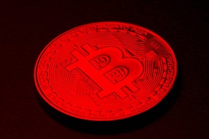 Đà bán tháo tiếp diễn, bitcoin lao nhanh về mốc 33.000 USD