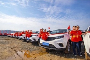 Đại gia "chơi trội" tặng nhân viên hơn 4.000 chiếc ô tô mới cứng