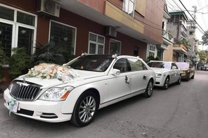 Đám cưới nhà giàu Quảng Ninh: Maybach, Rolls- Royce nối đuôi nhau đưa dâu