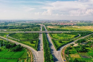 "Mua vàng thì lỗ, mua thổ thì lời", 2023 nên đổ tiền đầu tư bất động sản khu vực nào?