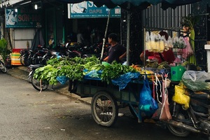 Đìu hiu chợ tạm công nhân mùa Covid-19