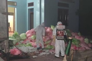 Đối tượng gom 620kg khẩu trang cũ có thể bị phạt như thế nào?