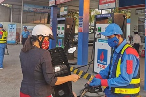 Giá xăng có thể tăng vào ngày mai?