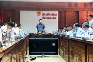Giám đốc Sở Y tế bật khóc, giải trình giá mua máy xét nghiệm Covid-19