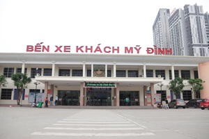 Hà Nội: Nhiều bến xe trống trơn trong ngày đầu dừng toàn bộ xe trên 9 chỗ