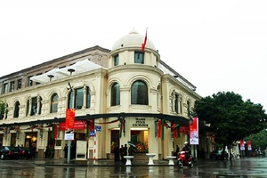 Vốn hoá sàn HNX “bay” 2,5% trong tháng 5