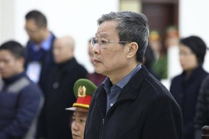 Hoãn phiên xử cựu Bộ trưởng Nguyễn Bắc Son