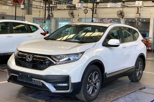 Honda CR-V, Pajero Sport giảm giá cả trăm triệu đồng để "xả" hàng tồn