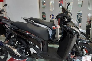 Honda SH mỗi ngày tăng giá thêm 1 triệu, đại lý thu lời, dân tình bức xúc