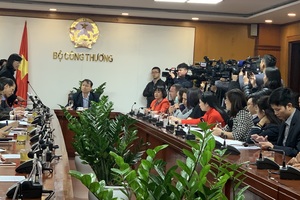 Họp khẩn "gỡ" đầu ra nông sản: Đừng để dân nghĩ giải cứu là “đồ không ngon”