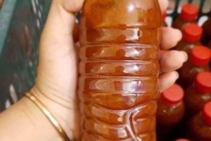 "Hot gril bán mắm" khóc ròng vì khách mua hàng hai năm chưa trả tiền