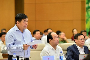 Huy động “tín dụng đen”, thu tiền bảo kê ngày càng công khai