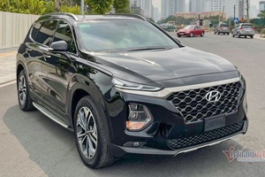 Hyundai Santa Fe đi hơn 2 năm có còn giữ giá?