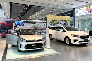 Khách Việt còn hơn 1 tháng để mua ô tô hưởng ưu đãi giảm 50% phí trước bạ