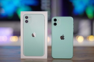 iPhone 11 chính hãng giảm giá mạnh, rẻ hơn máy xách tay