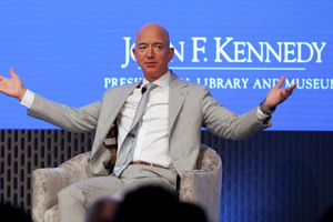 Cần gấp 10 lần chiều dài lịch sử loài người để kiếm tiền như Jeff Bezos!