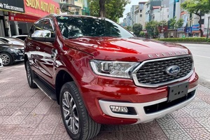 Khó hiểu Ford Everest mới chạy gần 300km, người dùng bán lỗ 300 triệu đồng