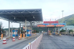 Kiến nghị khẩn về việc tạm dừng thu phí các trạm BOT
