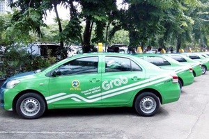 Kiến nghị xe Grab phải gắn hộp đèn, niêm yết giá như taxi truyền thống