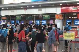 Lên phương án vận chuyển gần 1.700 du khách “mắc kẹt” rời Đà Nẵng