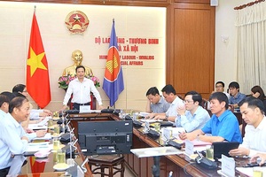 Lương tối thiểu 2021: Chuyên gia nói gì nếu không tăng?
