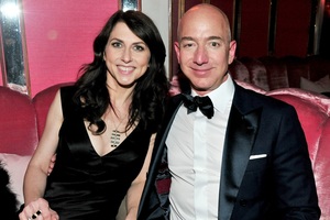 Ly hôn tỷ phú Jeff Bezos, bà MacKenzie trở thành người phụ nữ giàu thứ 4 thế giới