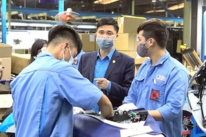 Miễn phí công đoàn cho đoàn viên có thu nhập thấp hơn 1,49 triệu đồng/tháng