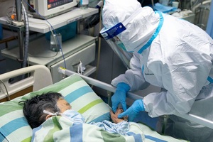Một công dân Mỹ chết ở Vũ Hán vì virus corona