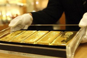 Một tuần giá vàng tăng "điên loạn", người người chen chân "ăn" lãi từng giờ