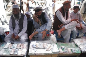 Mỹ chia rẽ chuyện giải ngân 10 tỷ USD cho Taliban