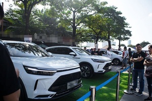 Nhờ giá rẻ, xe nhập từ Trung Quốc ồ ạt vào Việt Nam cuối năm