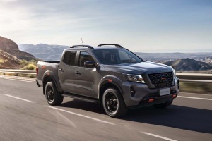 Nissan Navara 2021 về Việt Nam giá từ 748 triệu đồng, đấu Ford Ranger