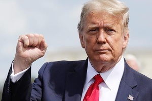 Ông Trump tin có thể kiếm thêm 90.000 phiếu bầu vì sai sót ở Arizona