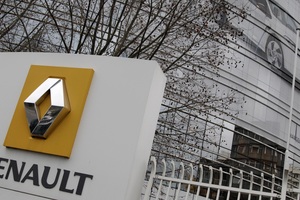 Pháp cảnh báo nguy cơ hãng xe Renault bị xoá sổ