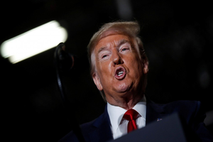 Tổng thống Trump đe dọa cắt đứt mối quan hệ thương mại với Trung Quốc