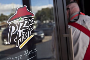 Pizza Hut đóng cửa khoảng 300 cửa hàng tại Mỹ