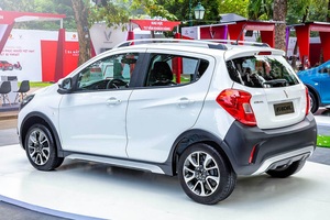 Sau VinFast Fadil, đến lượt Mercedes-Benz kéo dài hỗ trợ lệ phí trước bạ