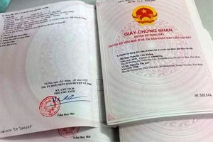 Hơn 70.000 sổ đỏ “ế” vì dân... không chịu nhận