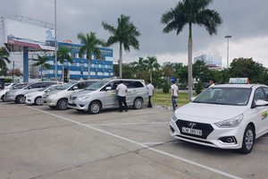 Taxi truyền thống đình công phản đối Grab: Hiệp hội vận tải kêu gọi bình tĩnh