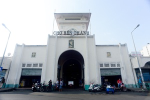 Tiểu thương chợ Bến Thành "than trời" vì ế khách trong mùa dịch