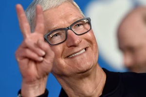 Tim Cook nhận hơn 5 triệu cổ phiếu thưởng Apple trị giá 750 triệu USD