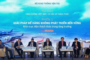 Tranh đua giảm “sốc” giá vé, hãng bay lỗ - lãi thế nào?