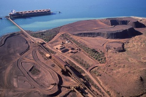 Trung Quốc "vét" quặng sắt, Australia gặp họa “nền kinh tế hai tốc độ”