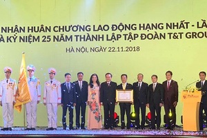 Tập đoàn T&T Group đón nhận Huân chương Lao động hạng Nhất