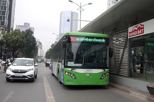 Tuyến buýt nhanh BRT: Kỳ lạ chuyện cử đoàn nghiên cứu đi nước ngoài học hỏi kinh nghiệm