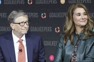 Tỷ phú Bill Gates chi ngay 150 triệu USD sau chỉ trích Tổng thống Trump