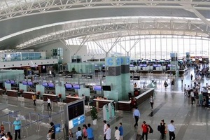 Vận hành “mắt thần” giám sát bay tại Nội Bài trong ngày đầu năm mới