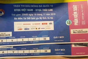 Bắt giữ một bao tải vé giả trận đấu Việt Nam – Thái Lan