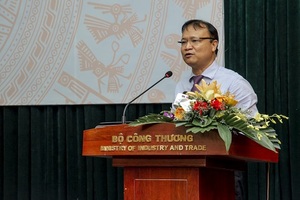 Vì sao Bộ Công Thương không đồng ý dừng nhập khẩu xăng dầu?