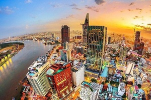 HSBC hé lộ dự báo mới với kinh tế Việt Nam sau năm 2022 bùng nổ